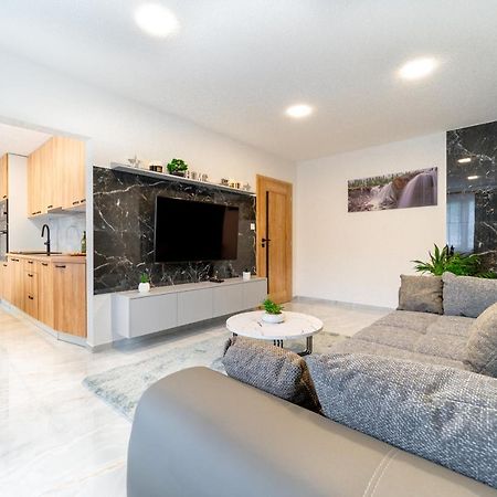 Apartman Discreet Kysucke Nove Mesto Exterior foto